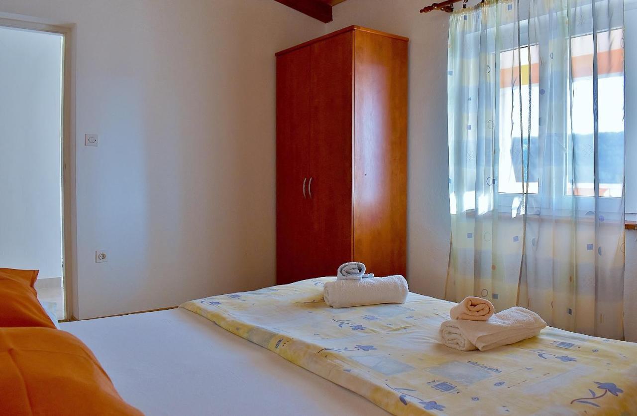 Feniks Apartmani โลปาร์ ภายนอก รูปภาพ
